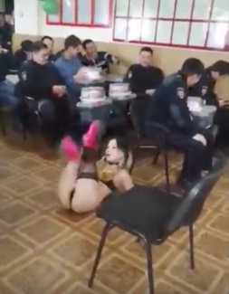 стриптиз бурятским полицейским